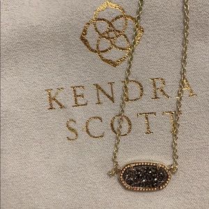 Kendra Scott Jewelry - Kendra Scott Elisa Pendant Necklace Kendra Scott Jewelry - Kendra Scott Elisa Pendant Necklace